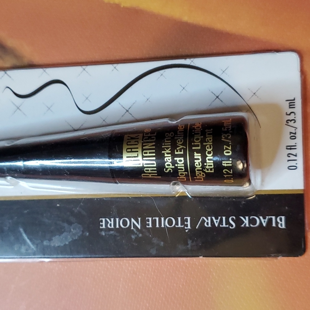 Black Radiance Sparkling Liquid Eyeliner - Picture 2 of 4